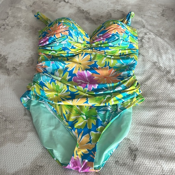 BLEU ROD BEATTIE SPRING IT ON SHIRRED BANDEAU ONE-PIECE SWIMSUIT SIZE 18W - Picture 4 of 6